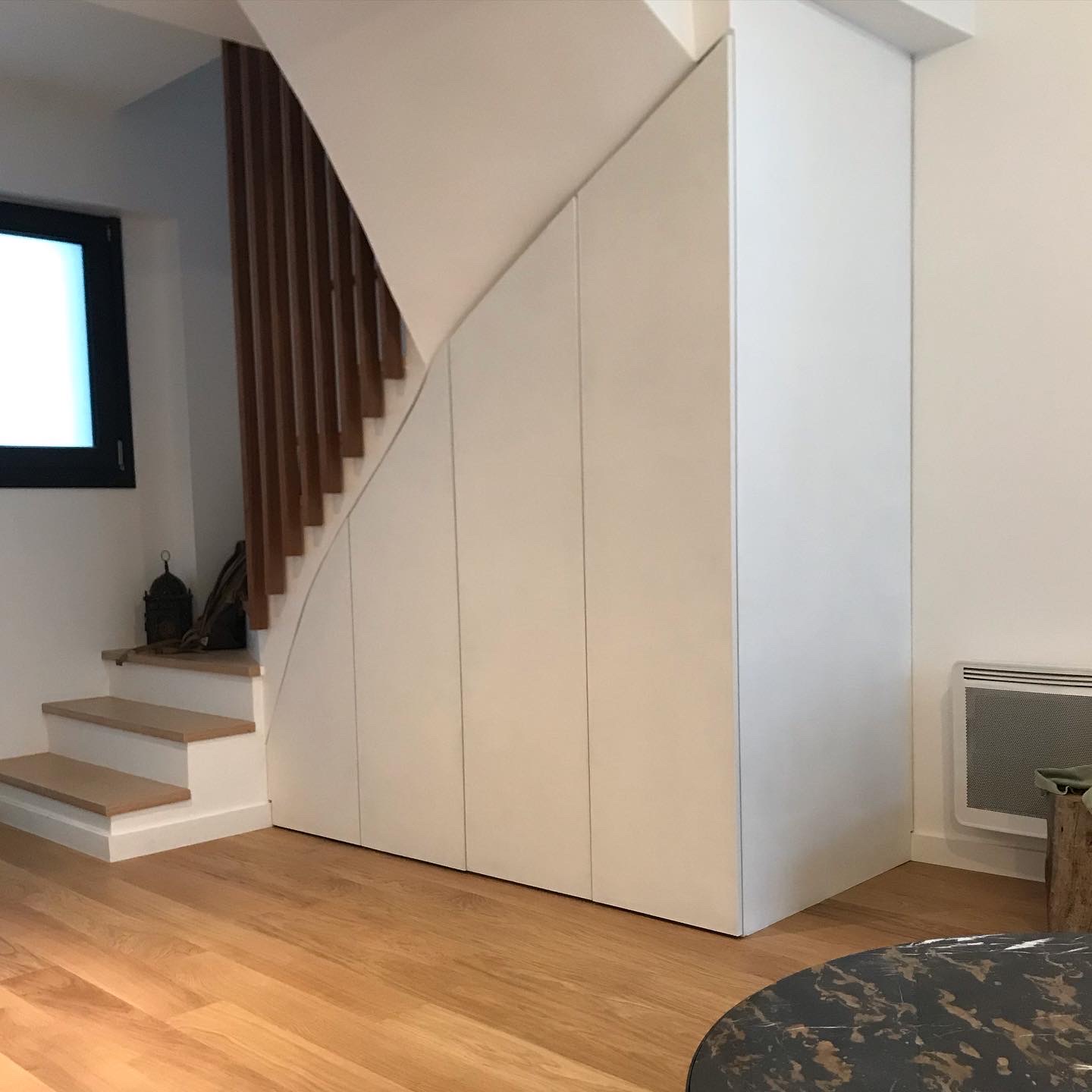 Rangements sous escaliers